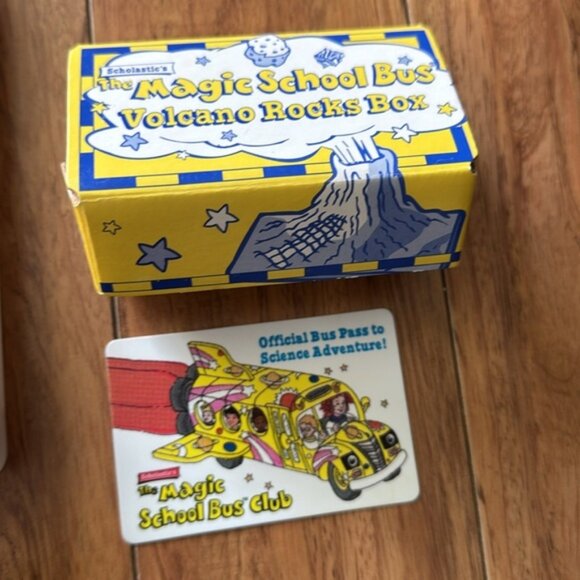 Vintage The Magic School Bus Magazines Ant Farm Volcano Rocks & More - Picture 8 of 15